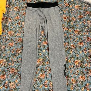 Medium Nike leggings, gray